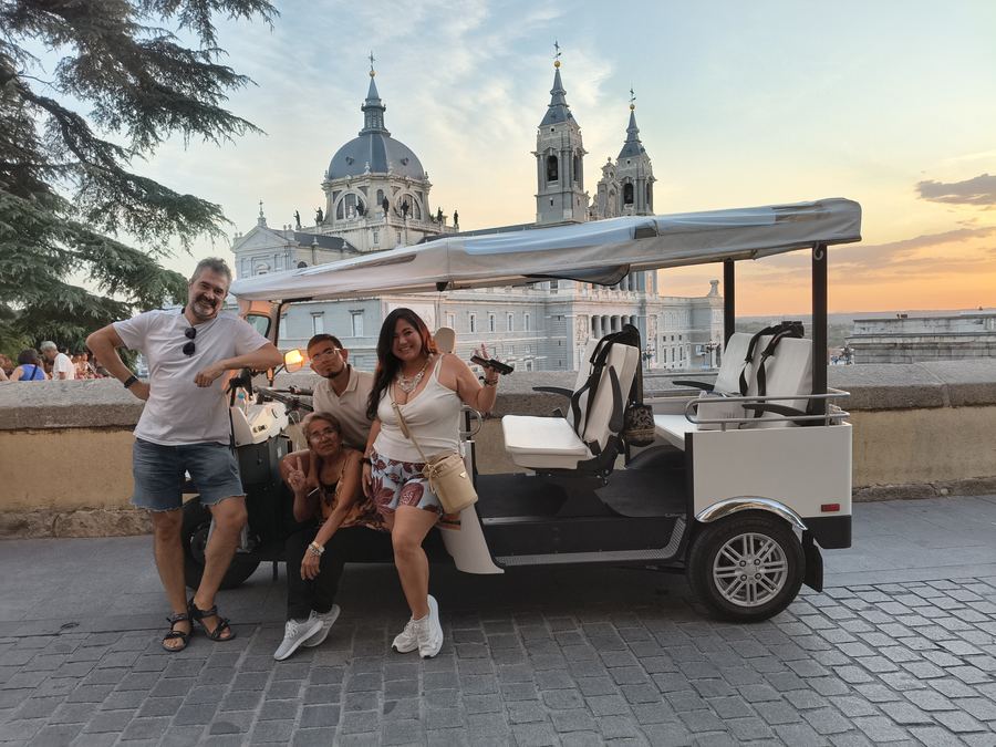 Tuk Tuk tour at sunset by the Almudena Cathedral, Madrid