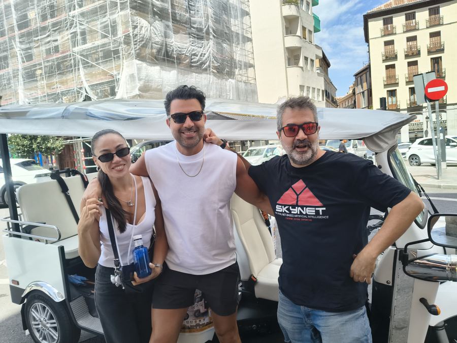 Friends on a Tuk Tuk tour in central Madrid